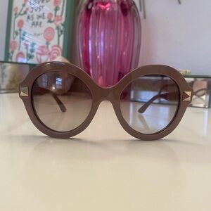Valentino Chic Oversized Sunglasses (Mauve color) Style V696S 816 140